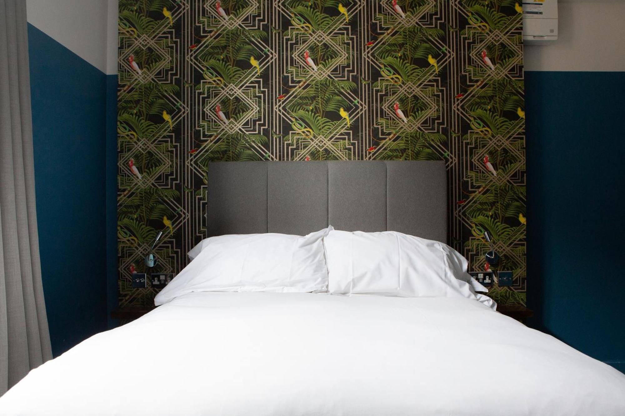 The Crown Rooms Лондон Екстер'єр фото